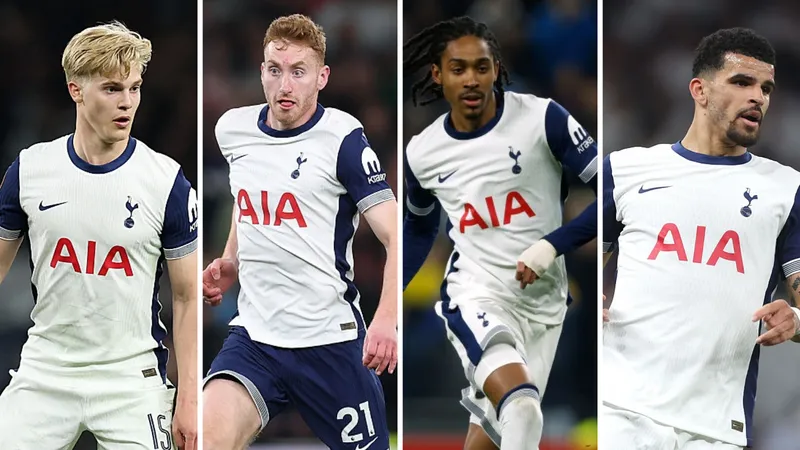 Cầu thủ Tottenham đang tung cú sút mạnh vào khung thành của Newcastle
